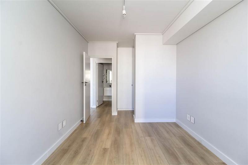 1 Bedroom Property for Sale in Sea Point Western Cape